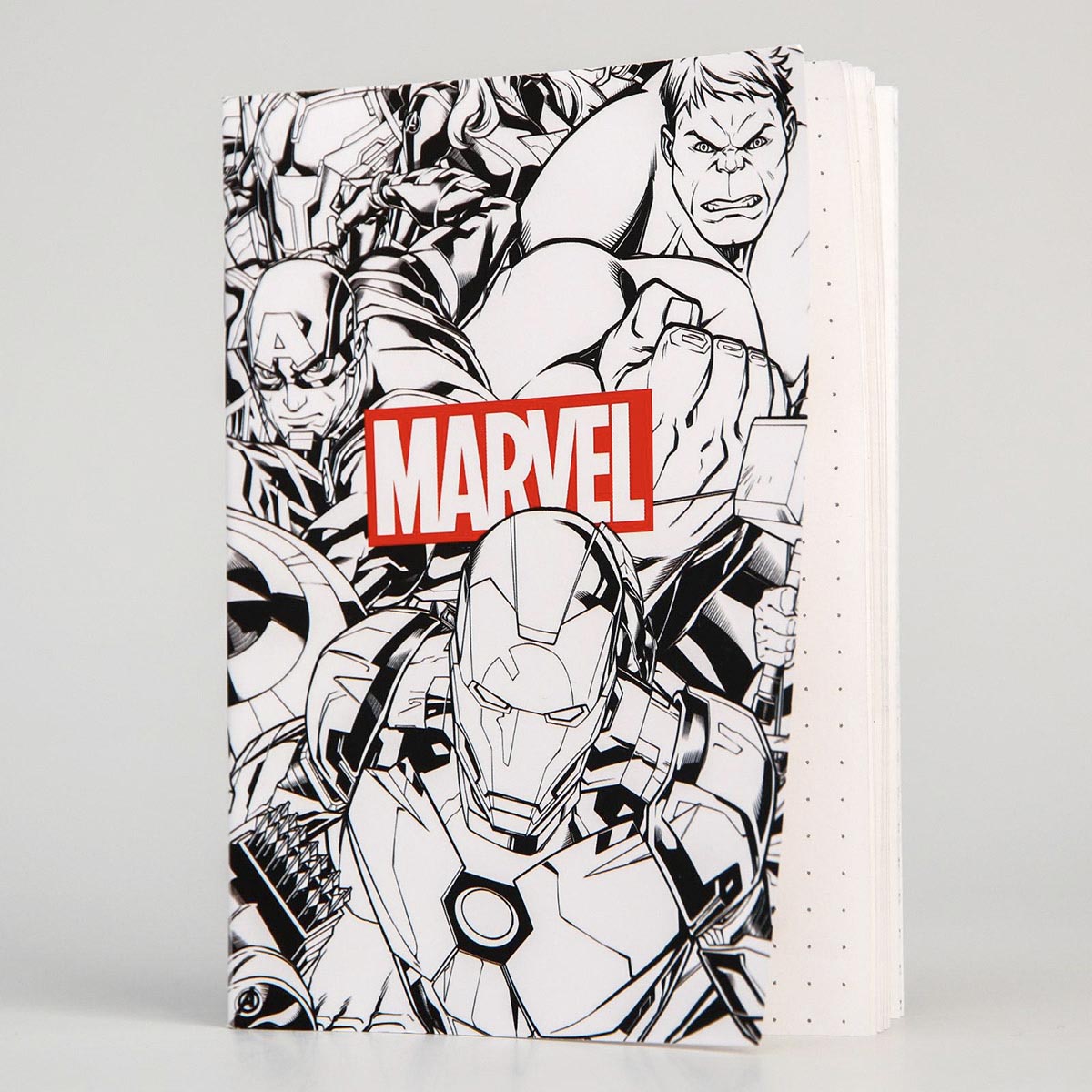 

5385219 Блокнот А6 на скрепке, 32 листа в обложке софт-тач, Marvel, Мстители
