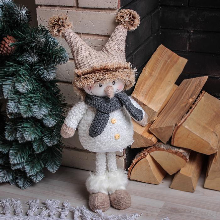фото Кукла интерьерная "снеговик в коричневой шапочке" 47 см bazar