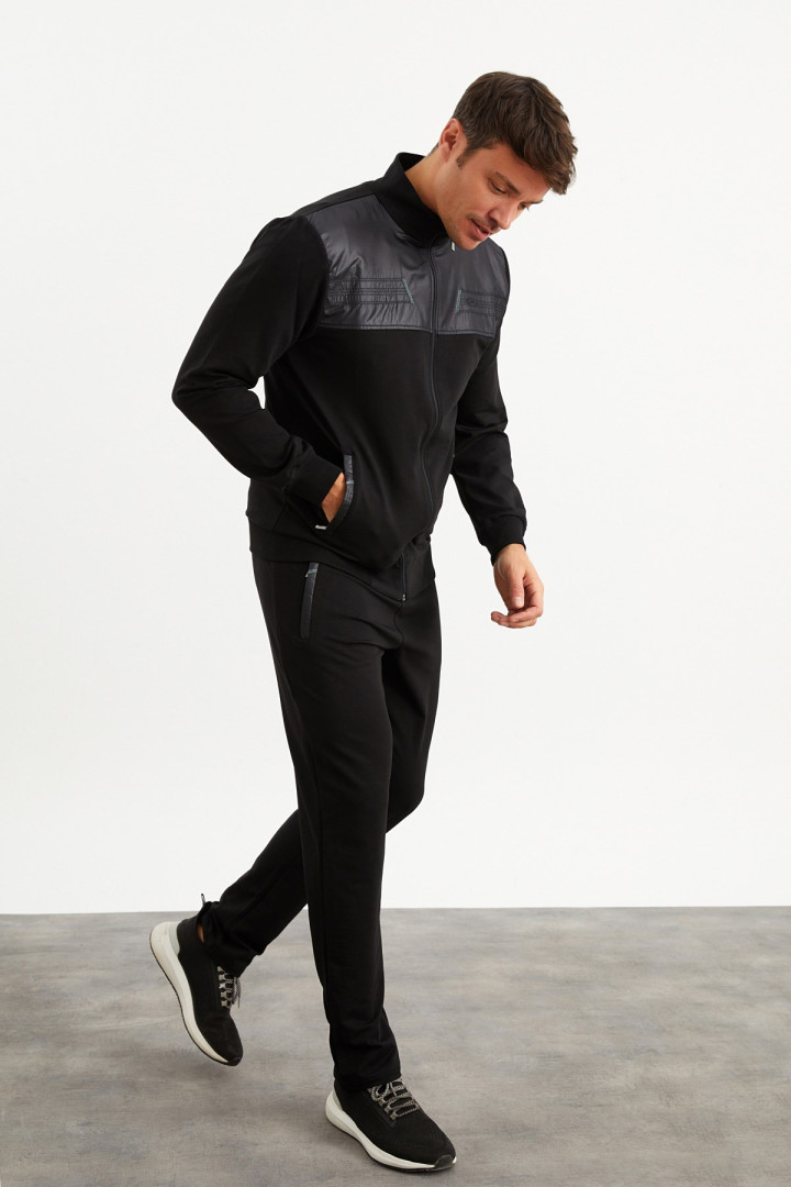 

Костюм мужской My Sports 19 черный L (товары доставляются из-за рубежа), 19