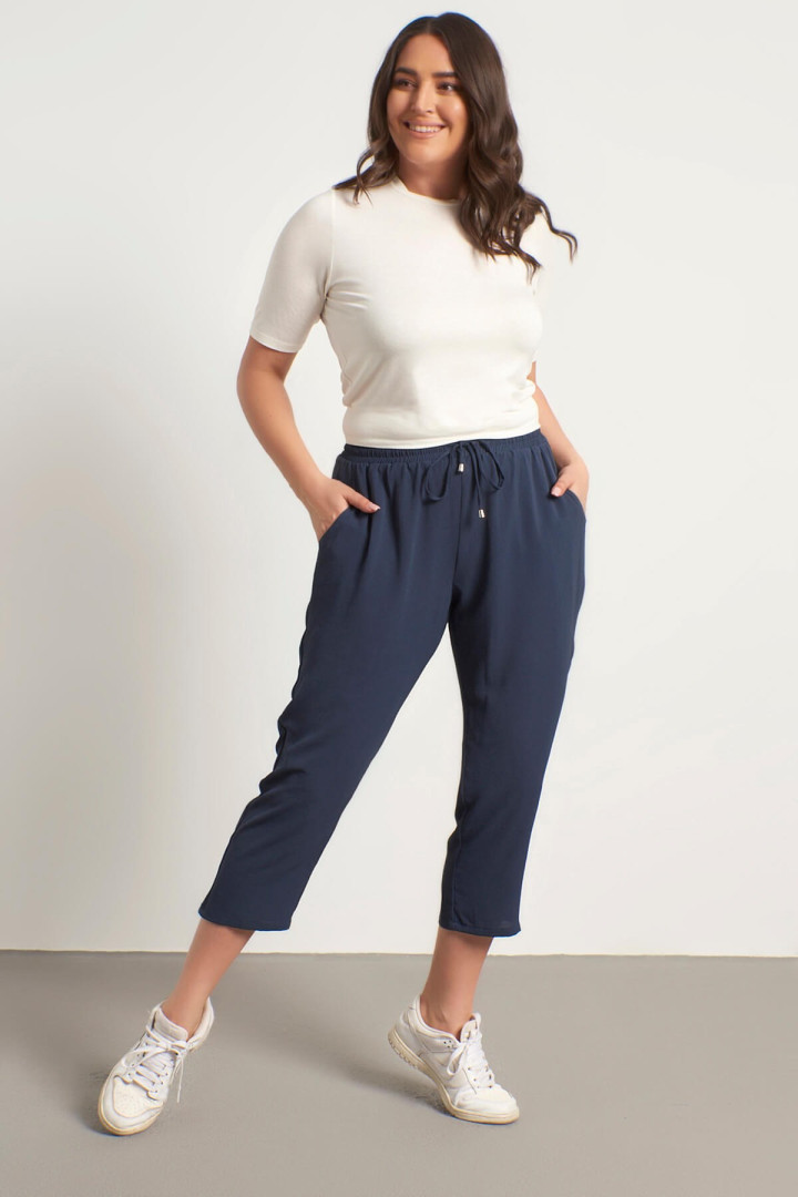 

Брюки женские My Line Moda 887 синие 48 RU (товары доставляются из-за рубежа), 887