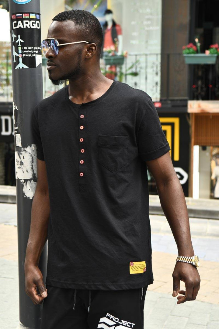 

Футболка мужская David Gerenzo 900000053602 черная M (доставка из-за рубежа), Черный, 900000053602