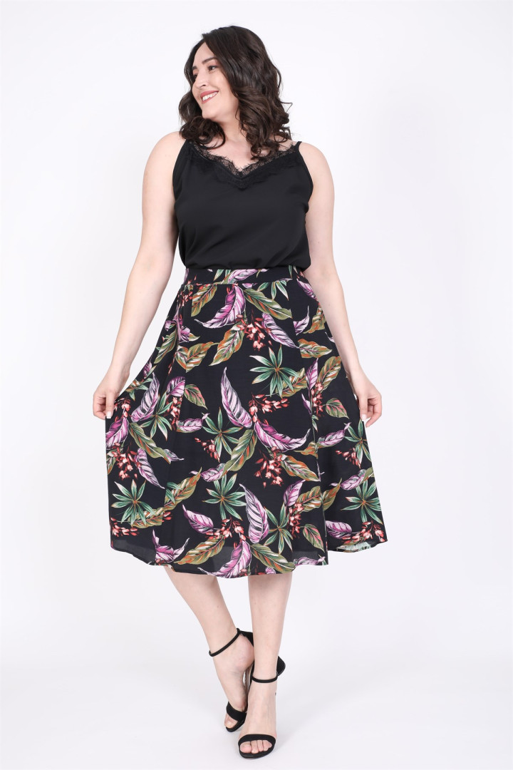 

Юбка женская My Line Moda 833 черная 42 RU (товары доставляются из-за рубежа), 833