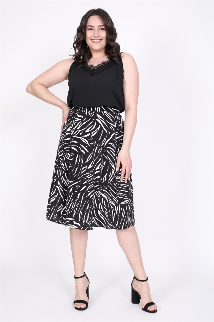 

Юбка женская My Line Moda 728 черная 48 RU (товары доставляются из-за рубежа), 728