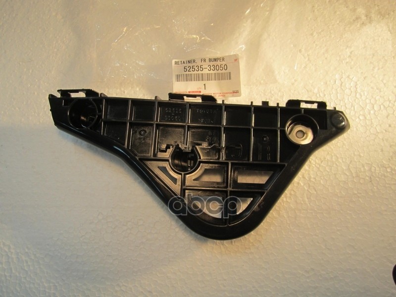 

Кpонштейн Пеpеднего Бампеpа TOYOTA 5253533050