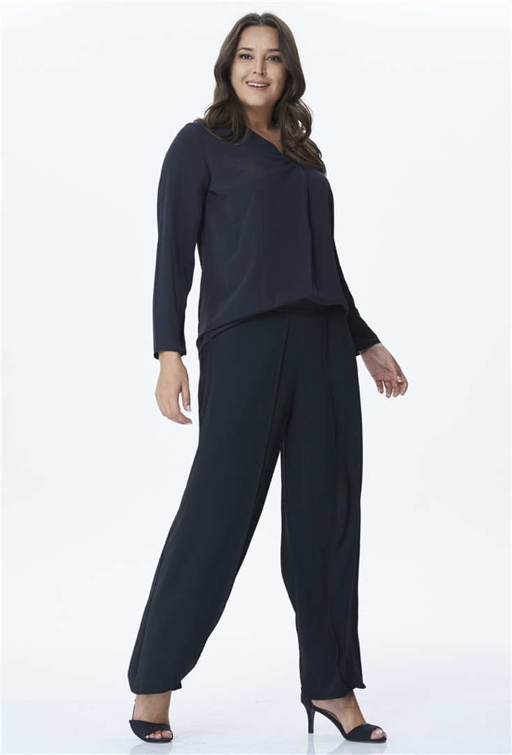 

Брюки женские My Line Moda 335 черные 46 RU (товары доставляются из-за рубежа), Черный, 335