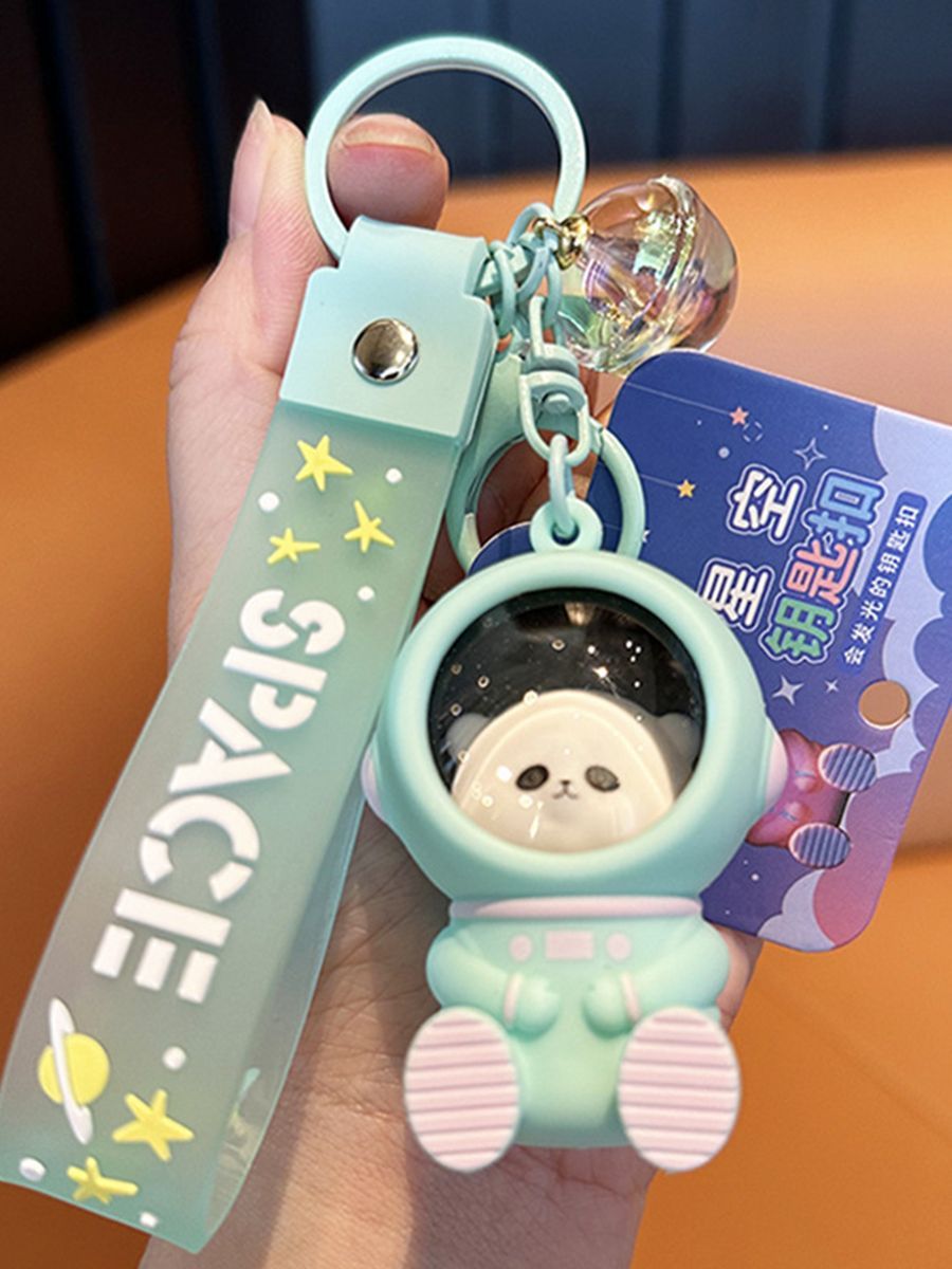

Брелок женский STAREX Kawaii Space панда в скафандре зеленый, Kawaii Space панда в скафандре