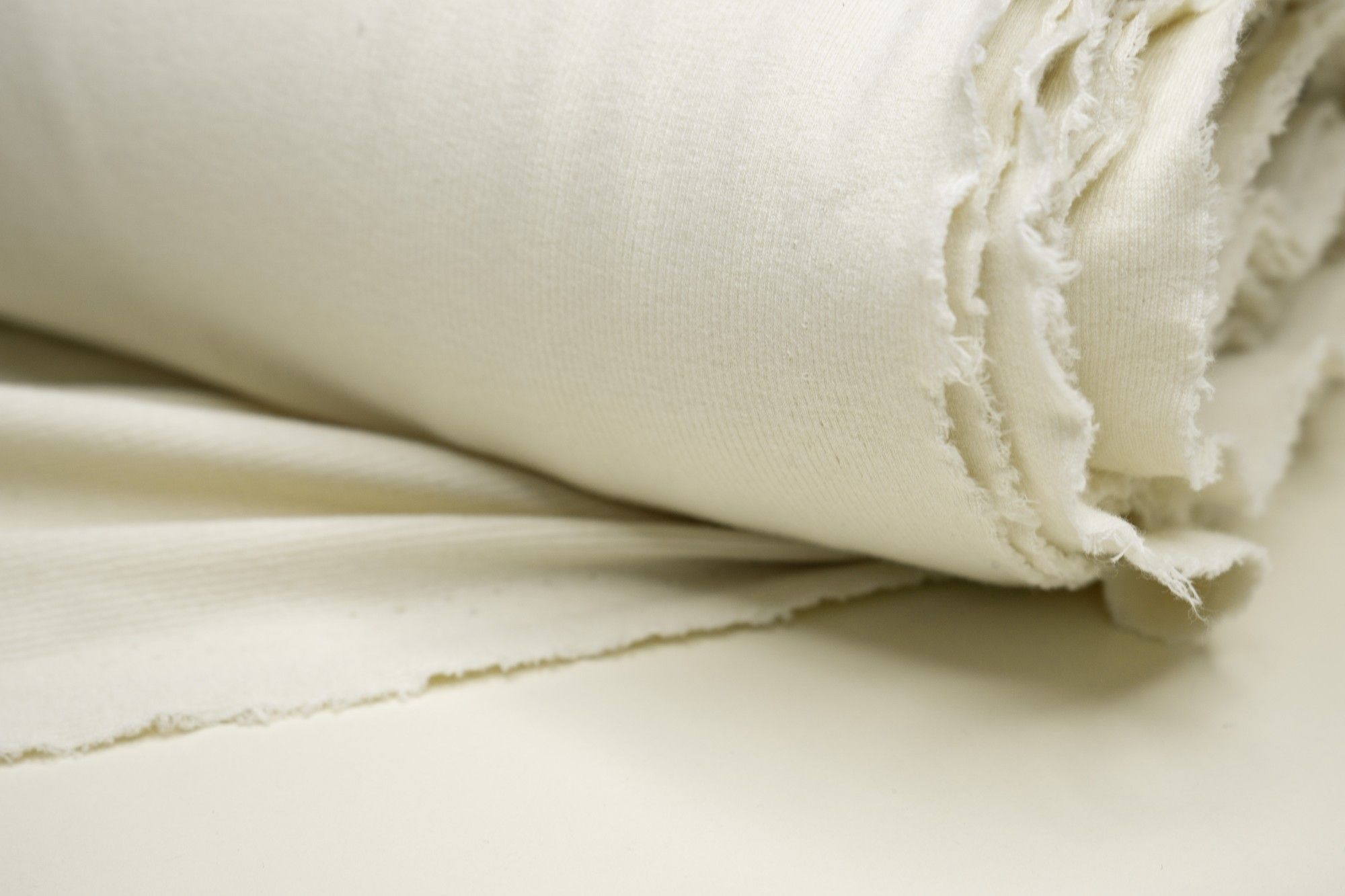 

Ткань UNOFABRIC MAM92243 Трикотаж лапша с кашемиром молочная. Ткань для шитья 100x78 см, Белый