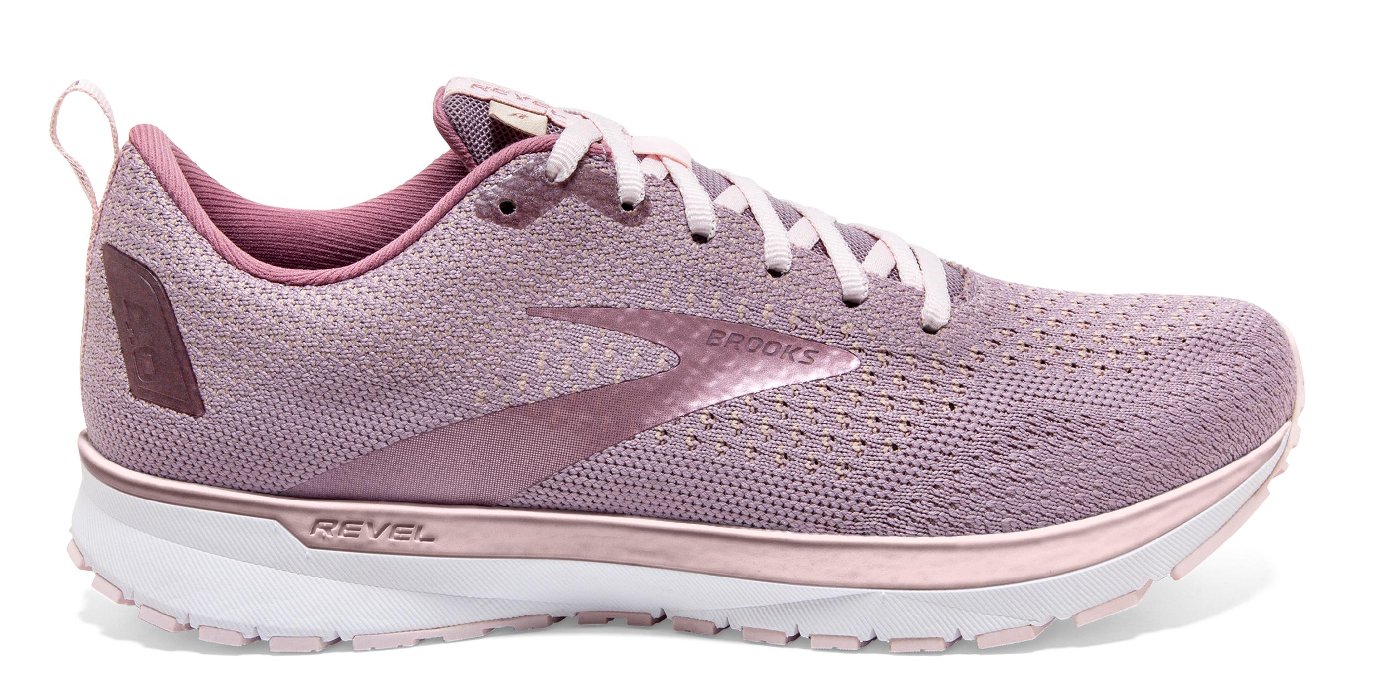

Кроссовки мужские Brooks Revel 4 розовый 7.5 US, Revel 4