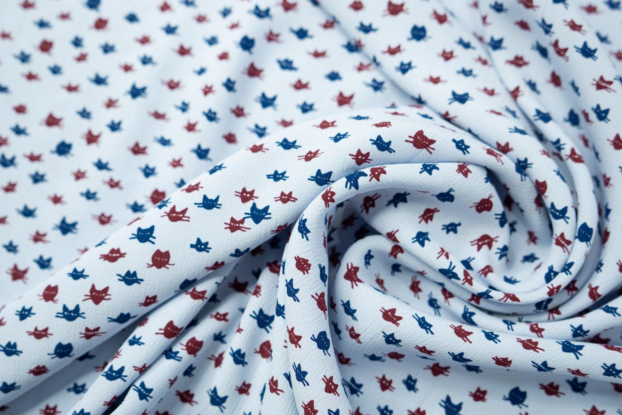 

Ткань UNOFABRIC IF606-О креп вискоза котики на голубом, отрез 1,7м 170x150 см, Голубой