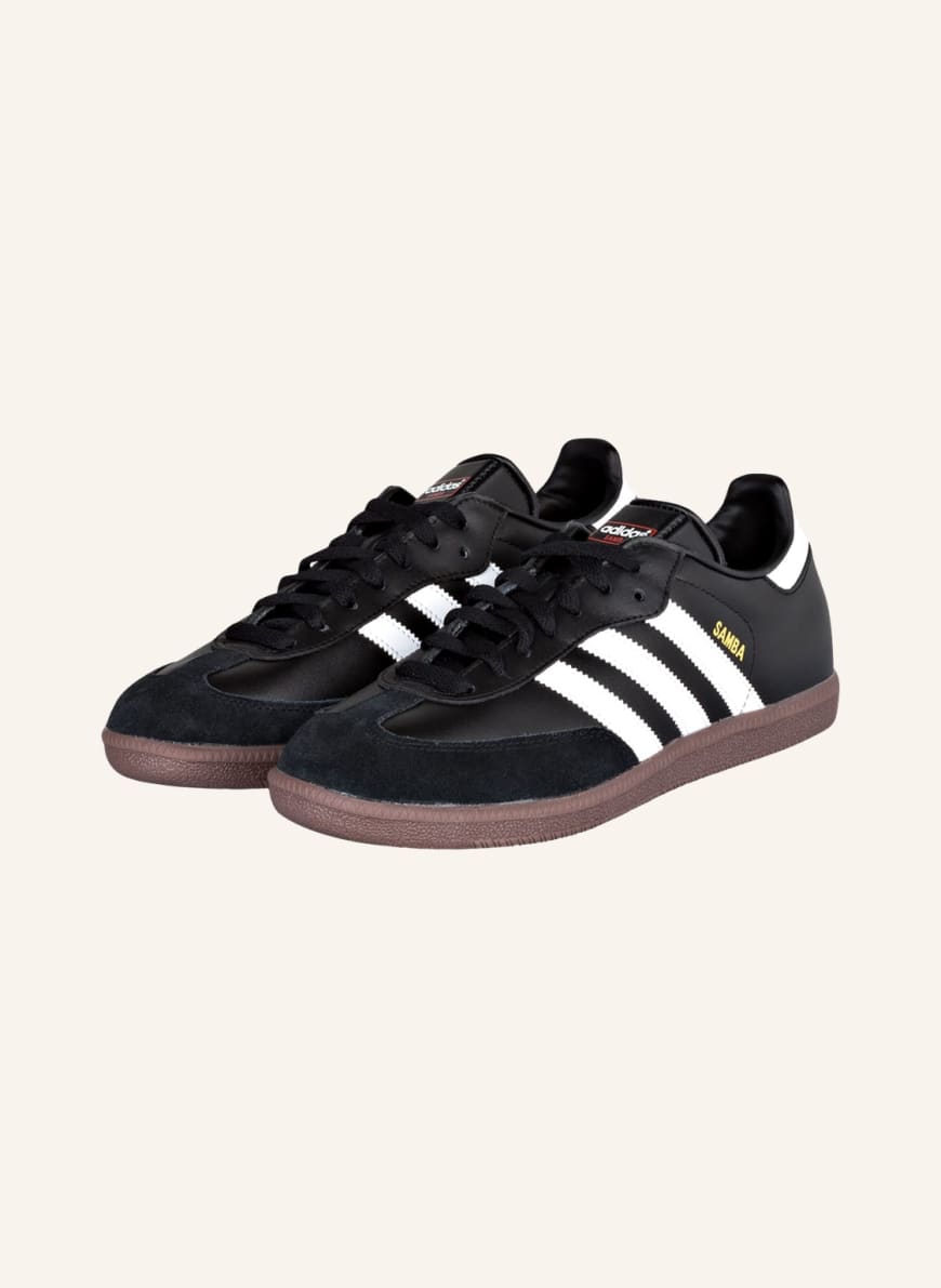

Кроссовки мужские Adidas 1000589784 черные 43 RU (доставка из-за рубежа), 1000589784