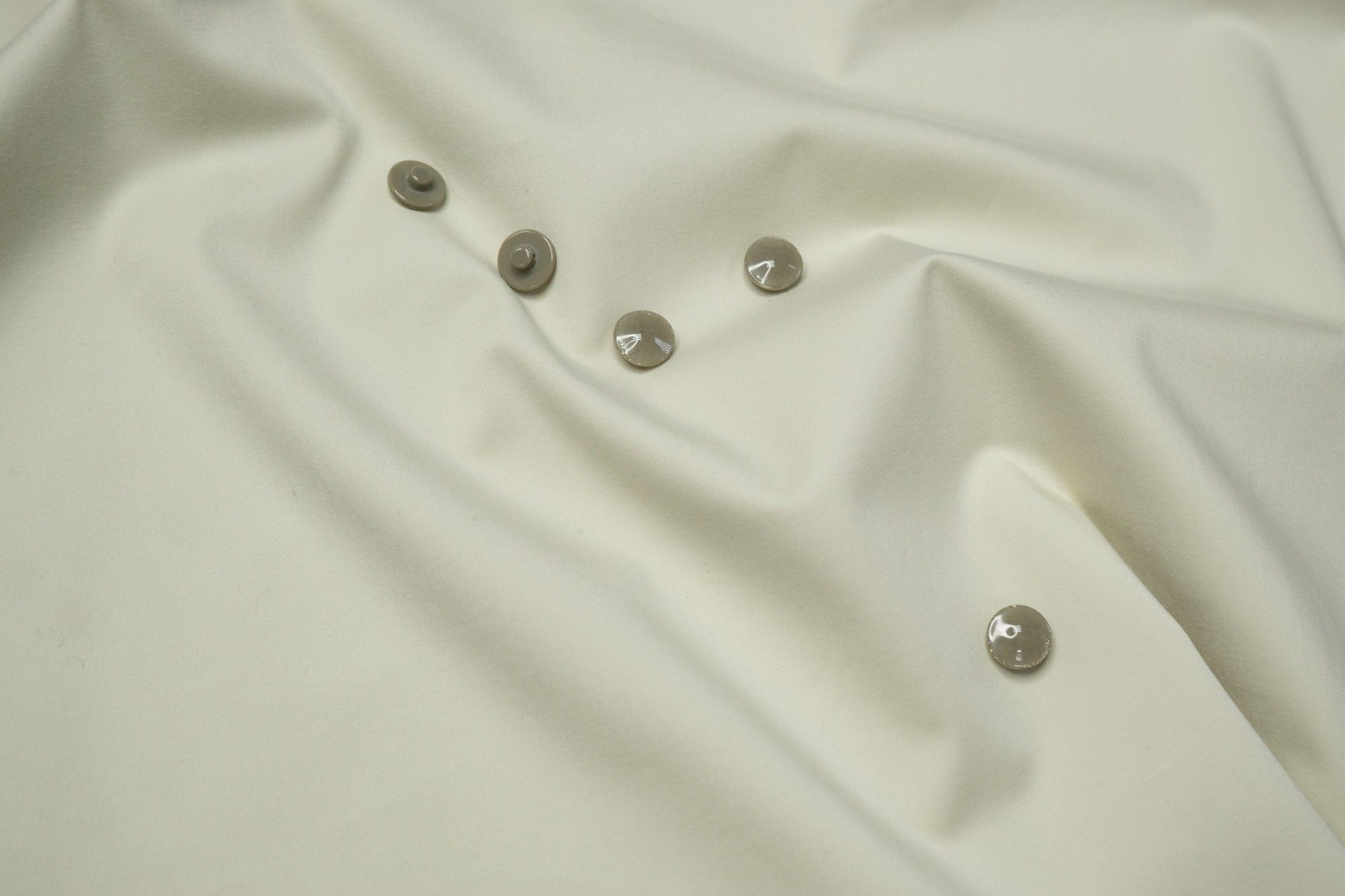 

Ткань UNOFABRIC FM31014 Хлопок стрейч молочно-бежевый. Ткань для шитья 100x141 см