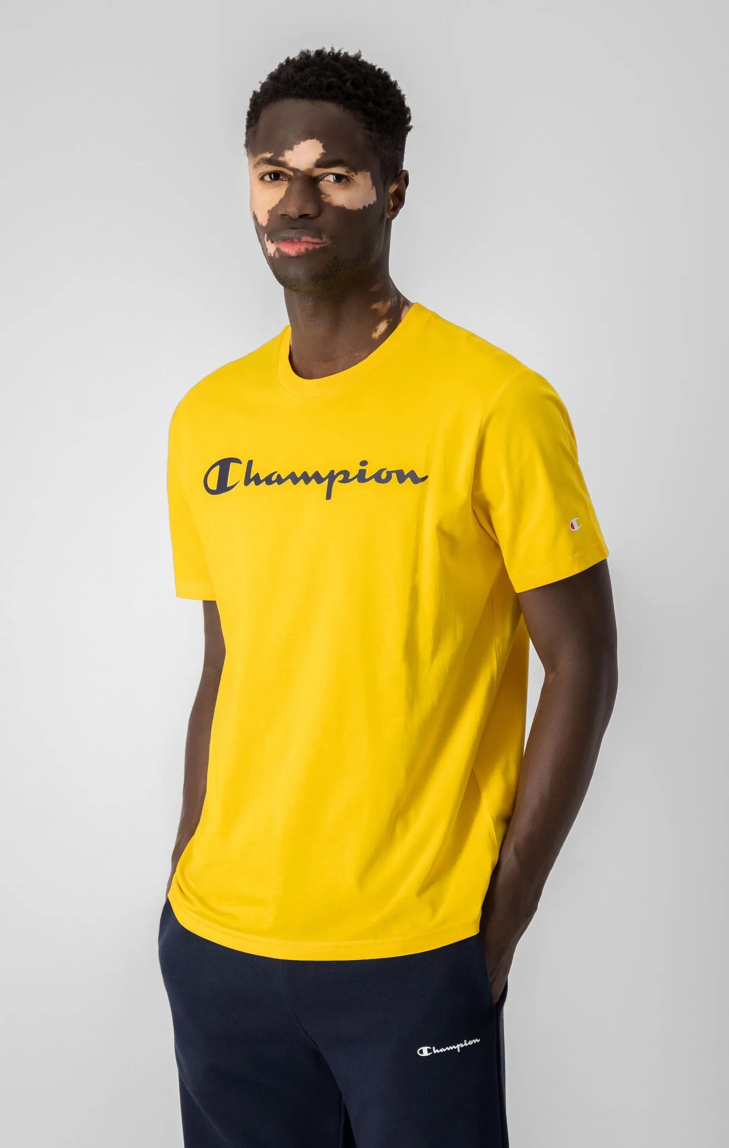 

Футболка мужская Champion Crewneck T-Shirt желтая M, Crewneck T-Shirt