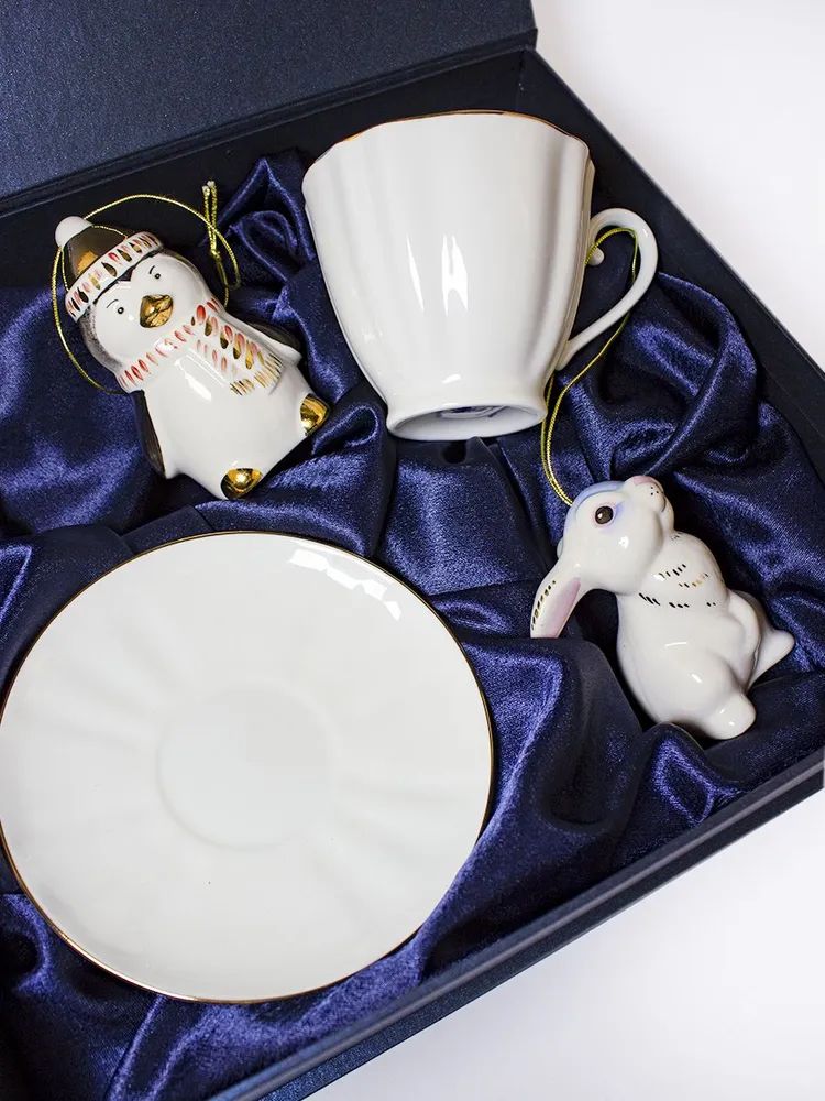 Новогодний набор Императорский подарок Чашка с блюдцем и ёлочные игрушки ручная работа