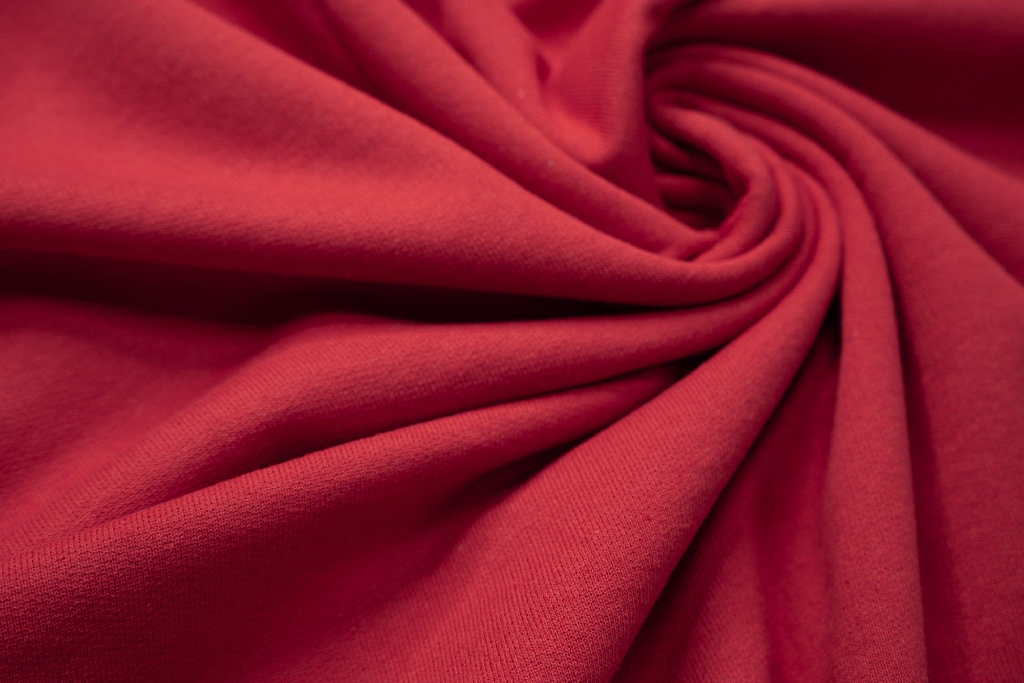 

Ткань UNOFABRIC D722130 Трикотаж футер 3хнитка красный OFFRED. Ткань для шитья 100x182 см