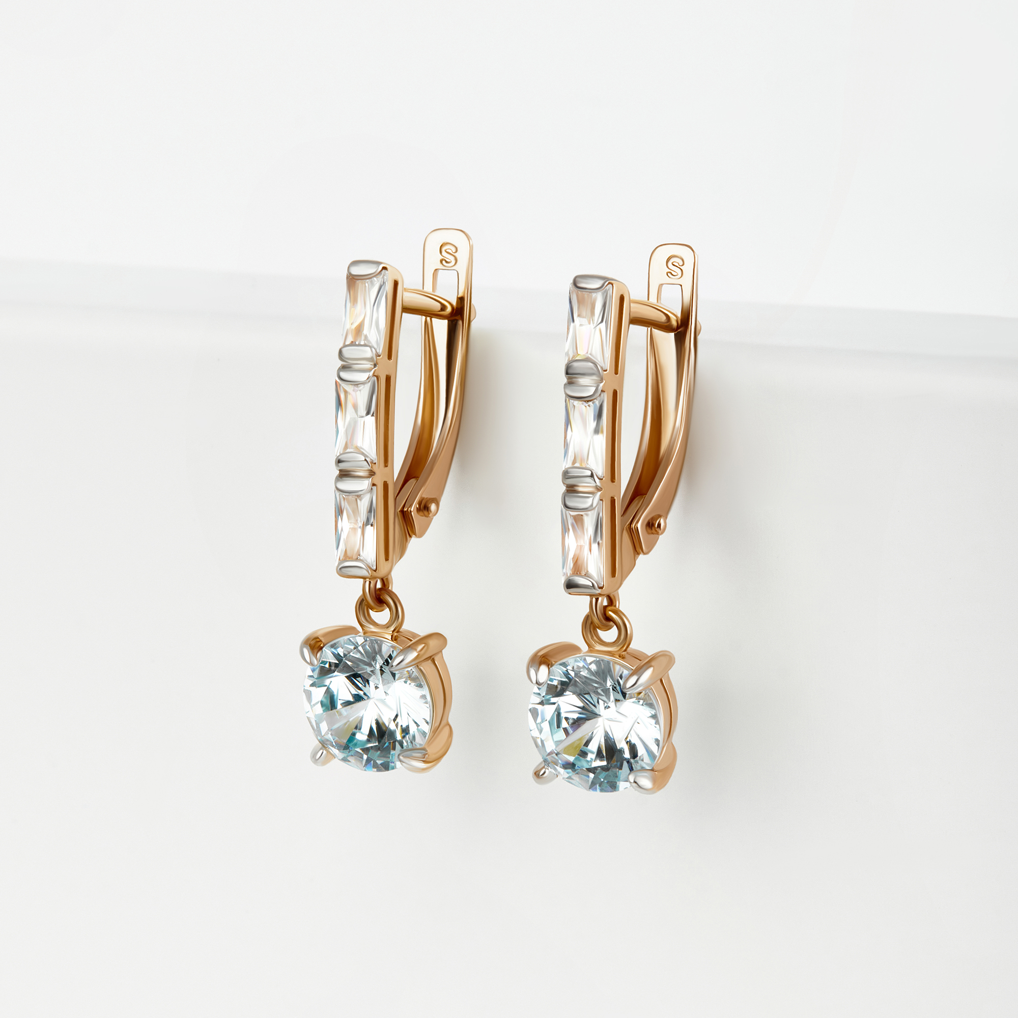 

Серьги из золота с фианитом НАШЕ ЗОЛОТО ДИ029807, ДИ029807