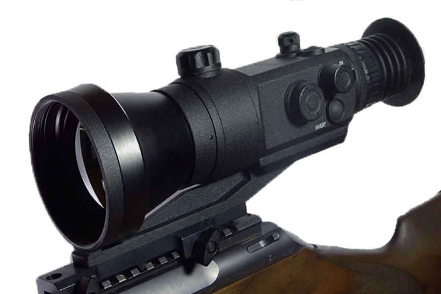 

Тепловизионный прицел ДИПОЛЬ D75TS1700
