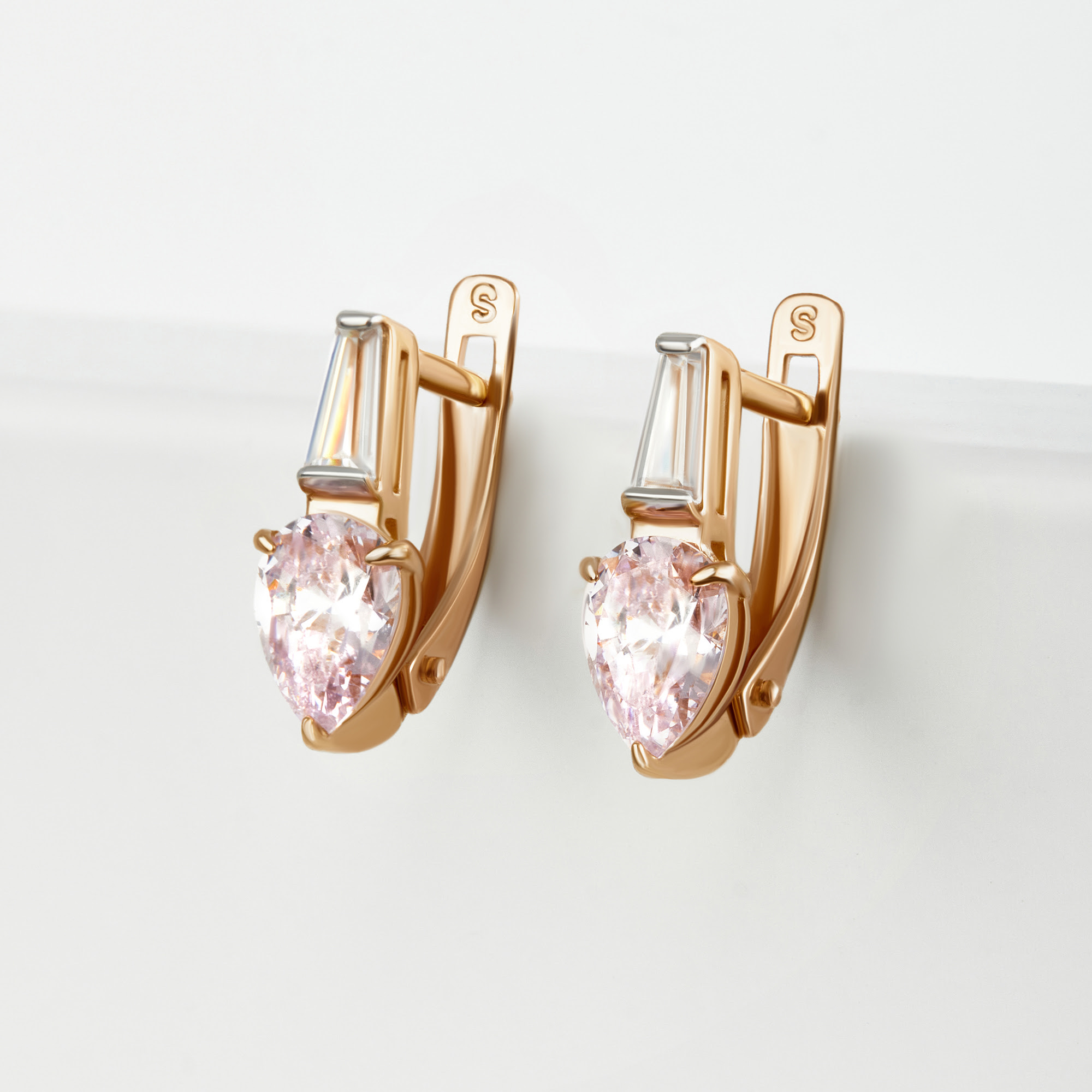 

Серьги из золота с фианитом НАШЕ ЗОЛОТО ДИ029723, ДИ029723