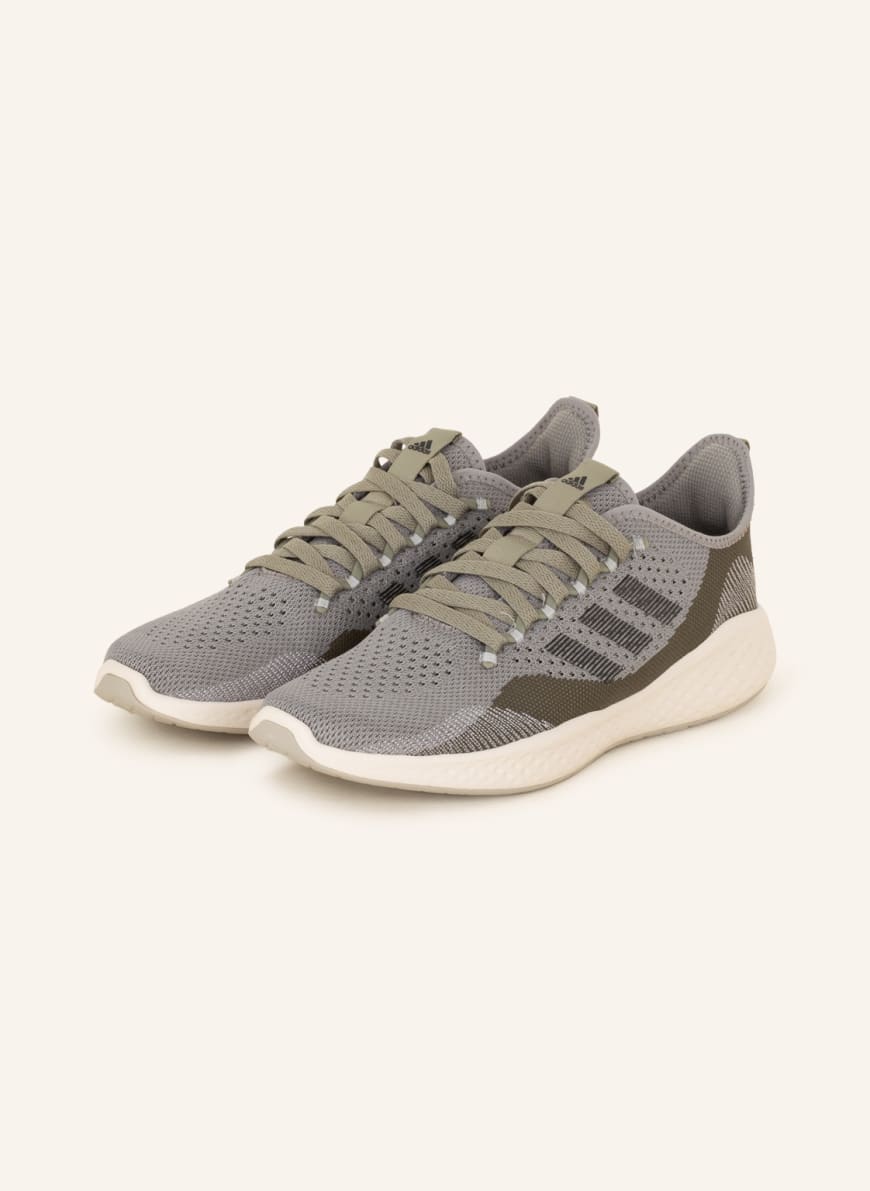 

Кроссовки мужские Adidas 1001379706 серые 43 EU (доставка из-за рубежа), 1001379706