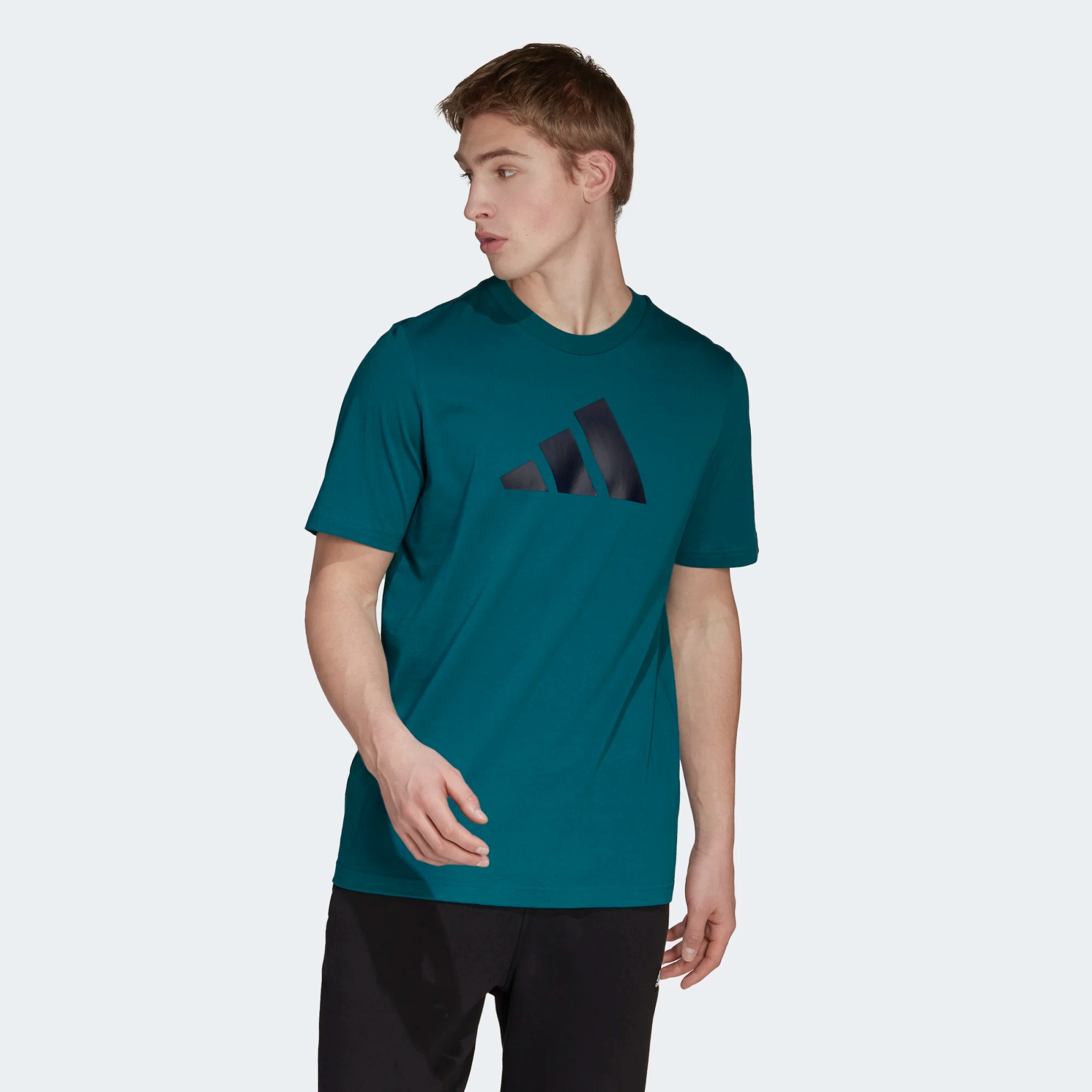 

Футболка мужская Adidas M Fi 3Bar Tee зеленая S, M Fi 3Bar Tee