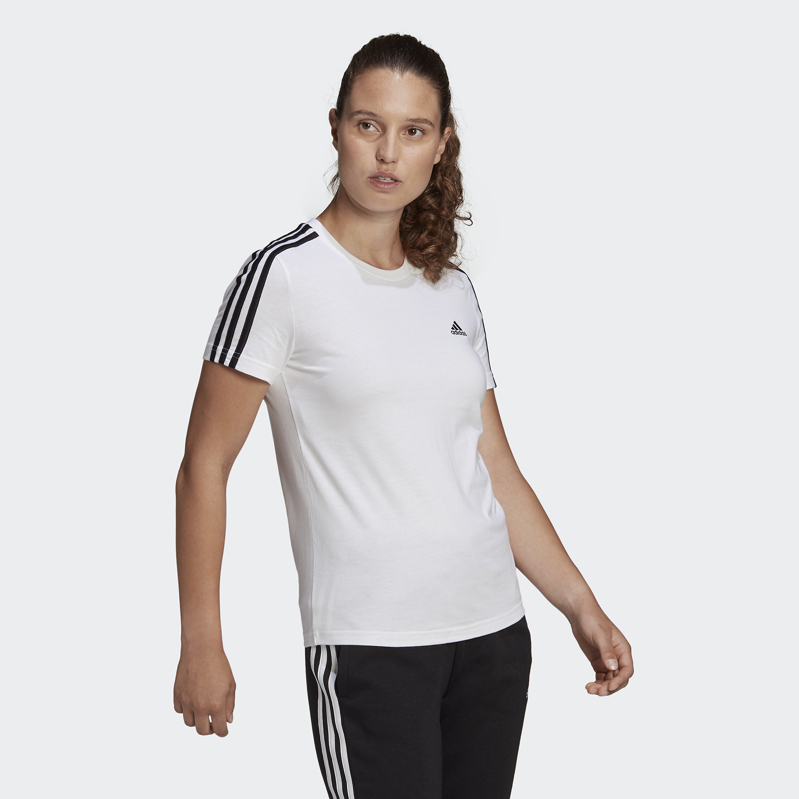 

Футболка женская Adidas W 3S T белая 2XS, W 3S T