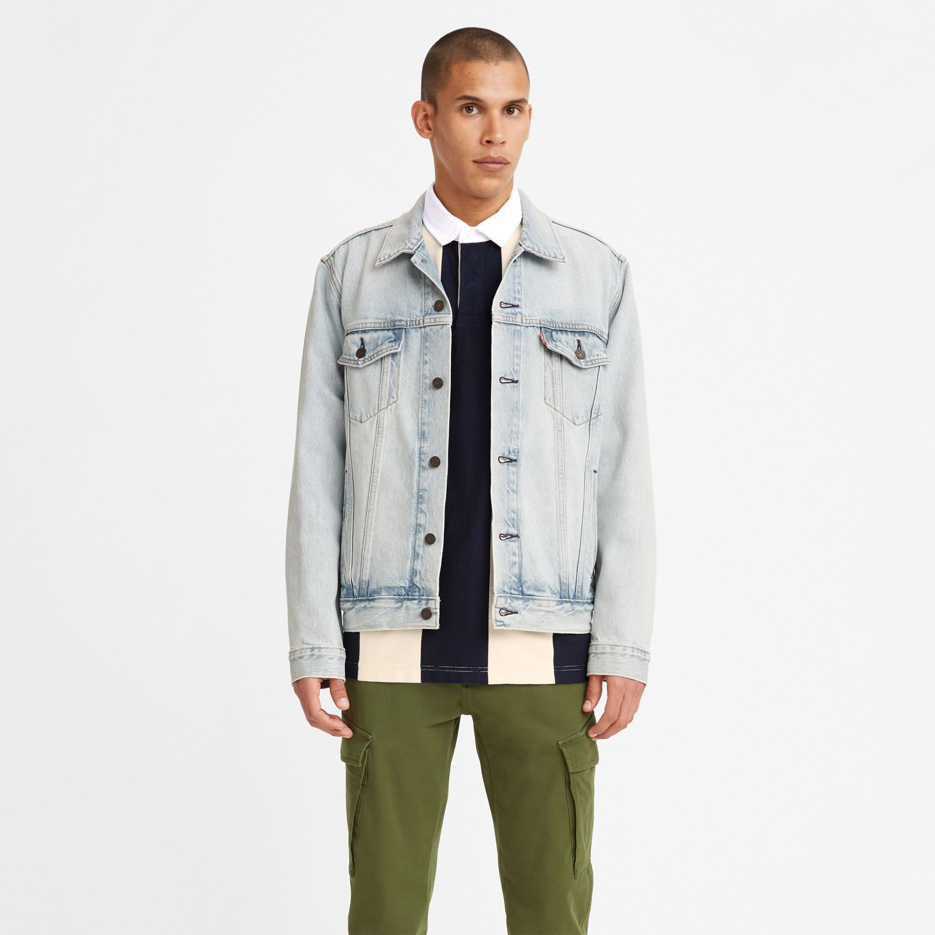 фото Джинсовая куртка мужская levi's the trucker jacket голубая l