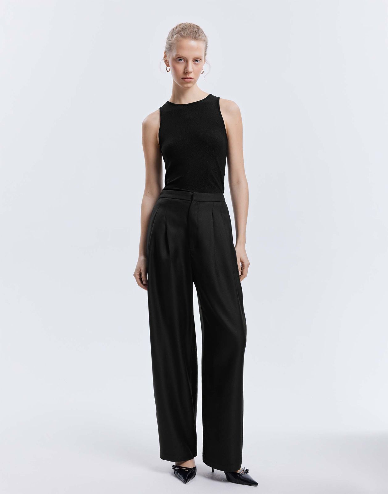 

Брюки женские Gloria Jeans GPT010379 черный S/170, GPT010379