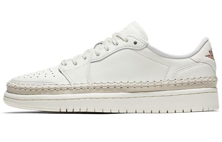 

Кеды унисекс Jordan Air Jordan 1 Retro Low No Swoosh бежевые 40.5 EU, Бежевый, Air Jordan 1 Retro Low No Swoosh