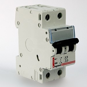 

Автоматический выключатель модульный Legrand DX3-E 2п 40А C 6кA (407281)