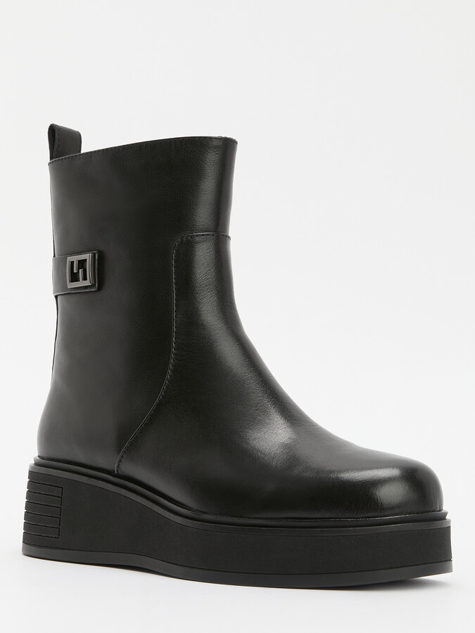 

Полусапоги женские Tendance TW-A94-271 черные 40 EU, Черный, TW-A94-271