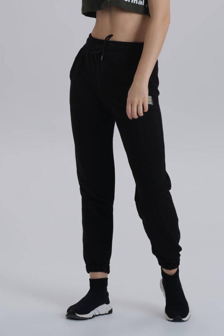 

Спортивные брюки David Gerenzo 900000047318 черные XL (товары доставляются из-за рубежа), Черный, 900000047318