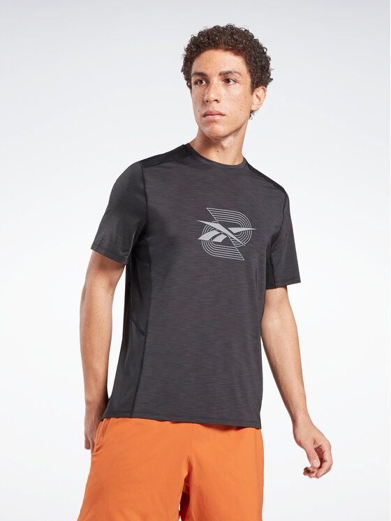 

Футболка мужская Reebok 0000301162162 черная L (доставка из-за рубежа), Черный, 0000301162162