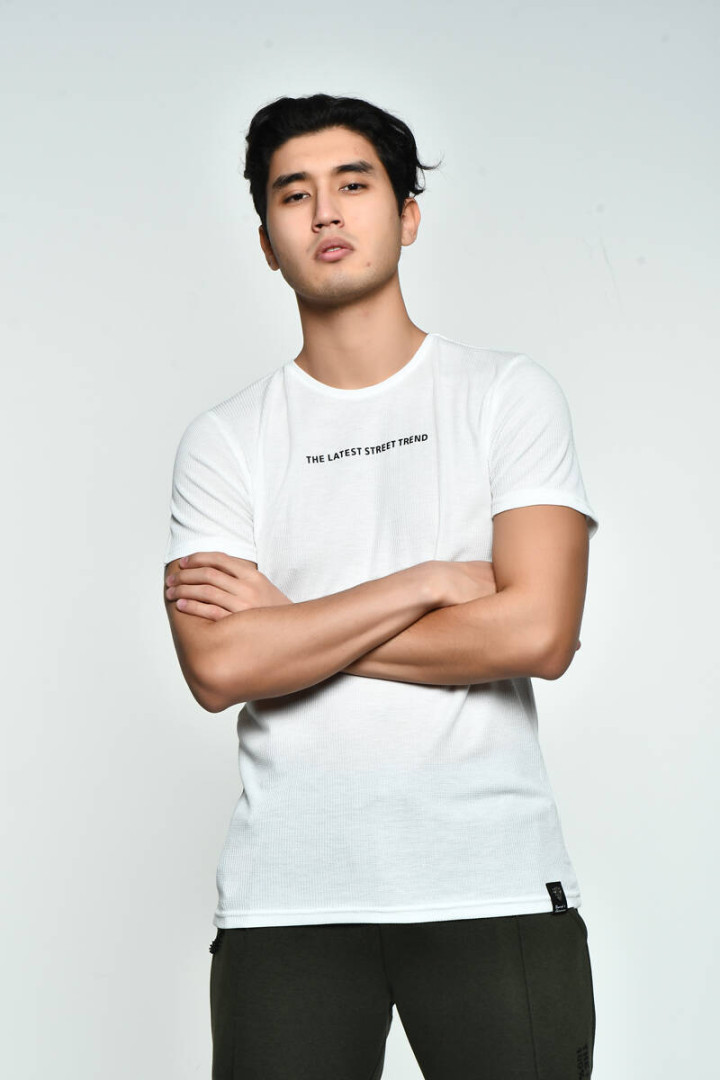 

Футболка мужская David Gerenzo 900000047695 белая L (товары доставляются из-за рубежа), Белый, 900000047695