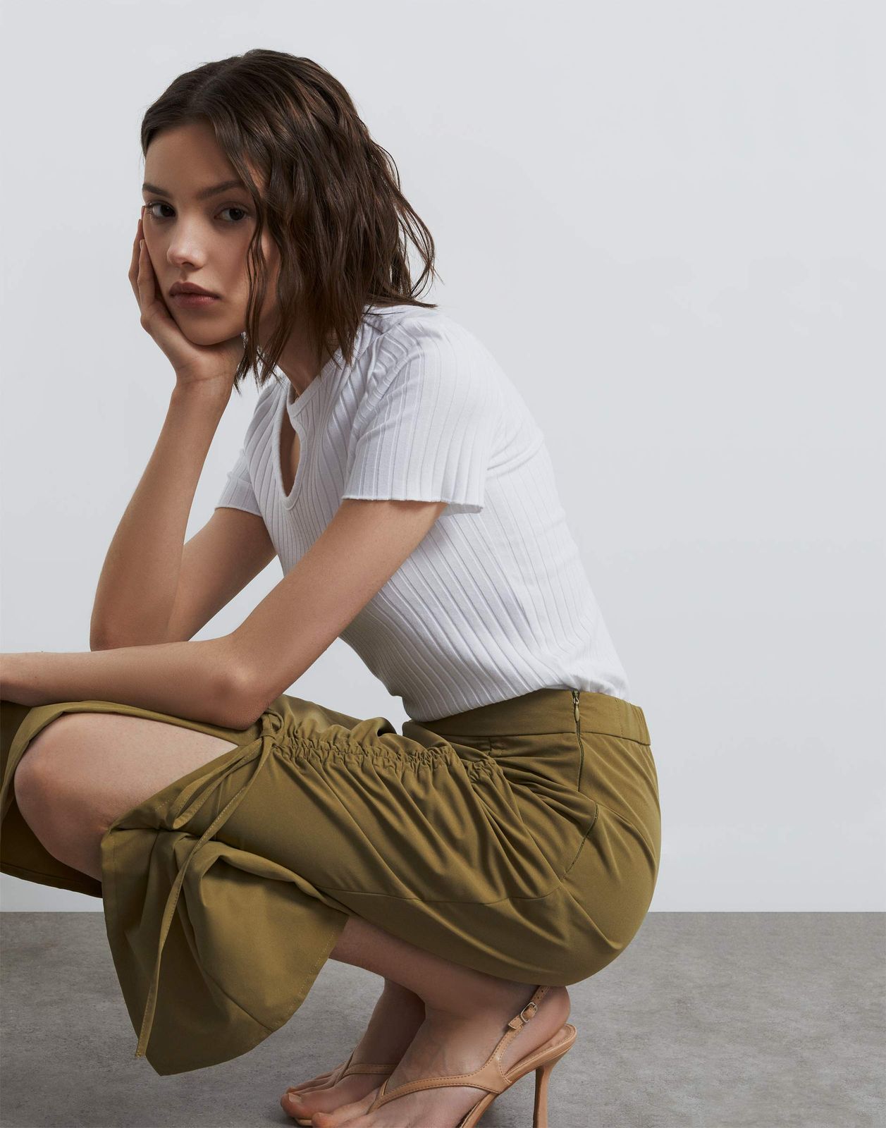 

Топ женский Gloria Jeans GKT023215 белый M/170, GKT023215