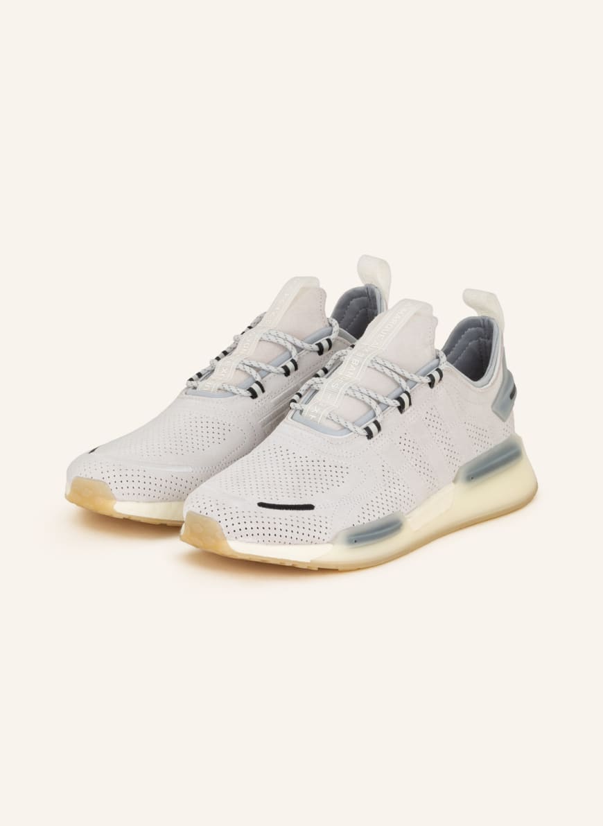 

Кроссовки мужские Adidas 1001322535 серые 42 RU (доставка из-за рубежа), 1001322535