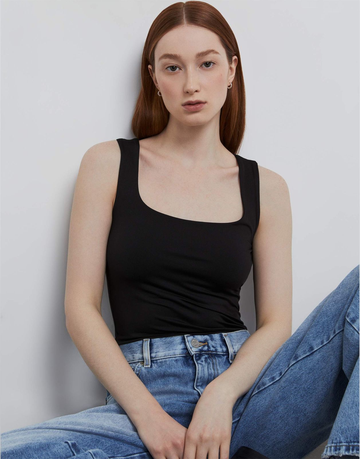 

Топ женский Gloria Jeans GTN004119 черный S/170, GTN004119