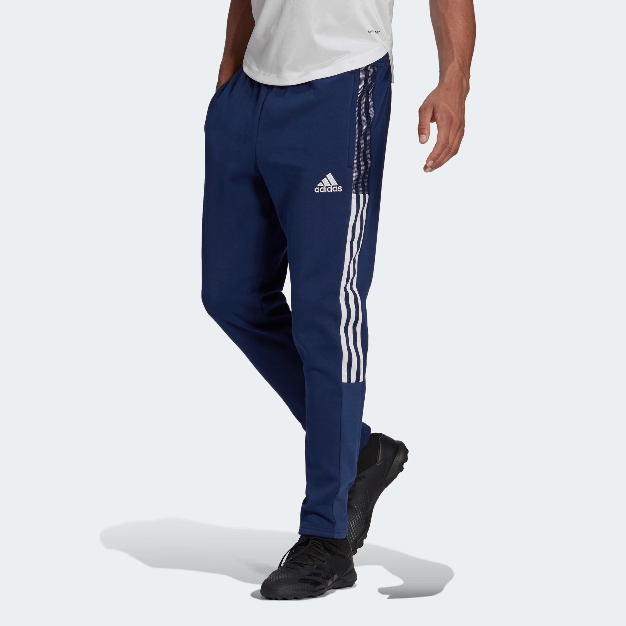 фото Спортивные брюки мужские adidas tiro21 sw pant синие l