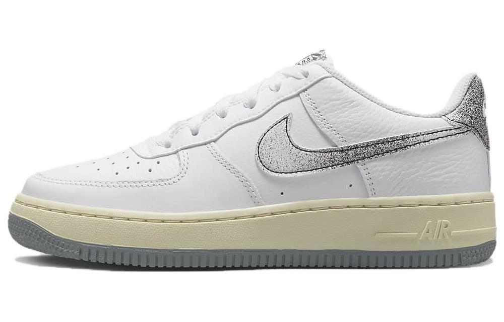 

Кеды унисекс Nike Air Force 1 Low LV8 3 GS белые 37.5 EU, Белый, Air Force 1 Low LV8 3 GS