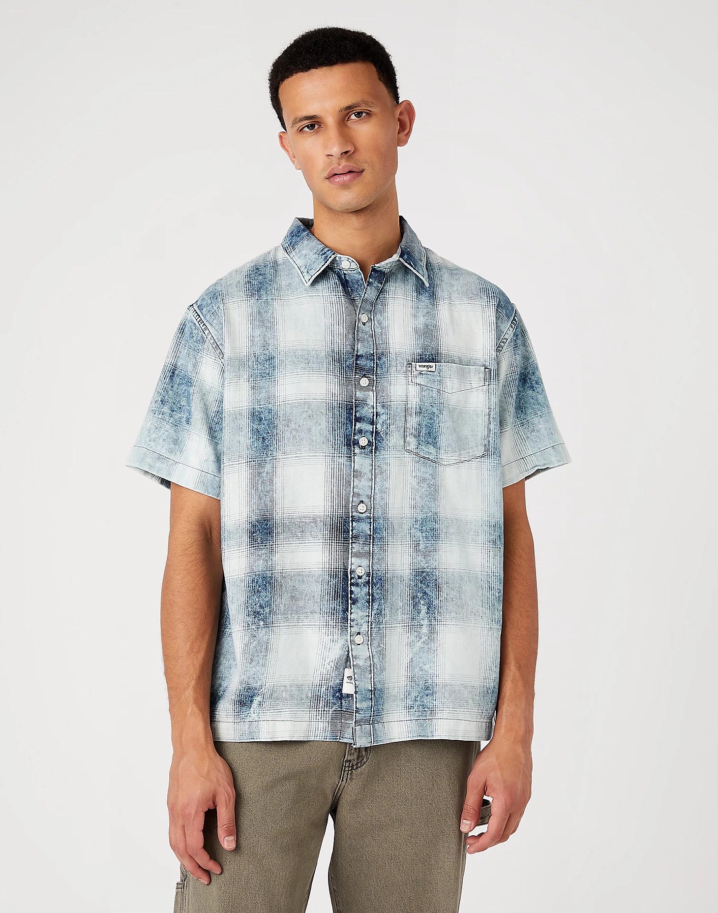 

Рубашка мужская Wrangler Men Ss 1 Pkt Shirt синяя XL, Men Ss 1 Pkt Shirt