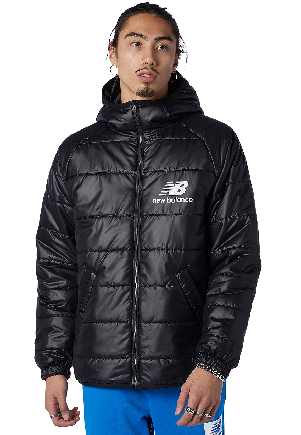 

Куртка мужская New Balance Athletics Winterized Short Synthetic Puffer черная S, Athletics Winterized Short Synthetic Puffer