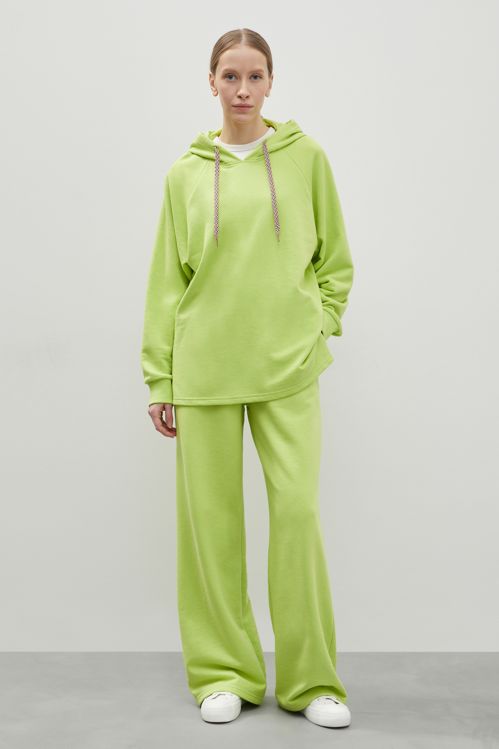

Спортивные брюки женские Finn Flare FBD110120 зеленые XL, Зеленый, FBD110120