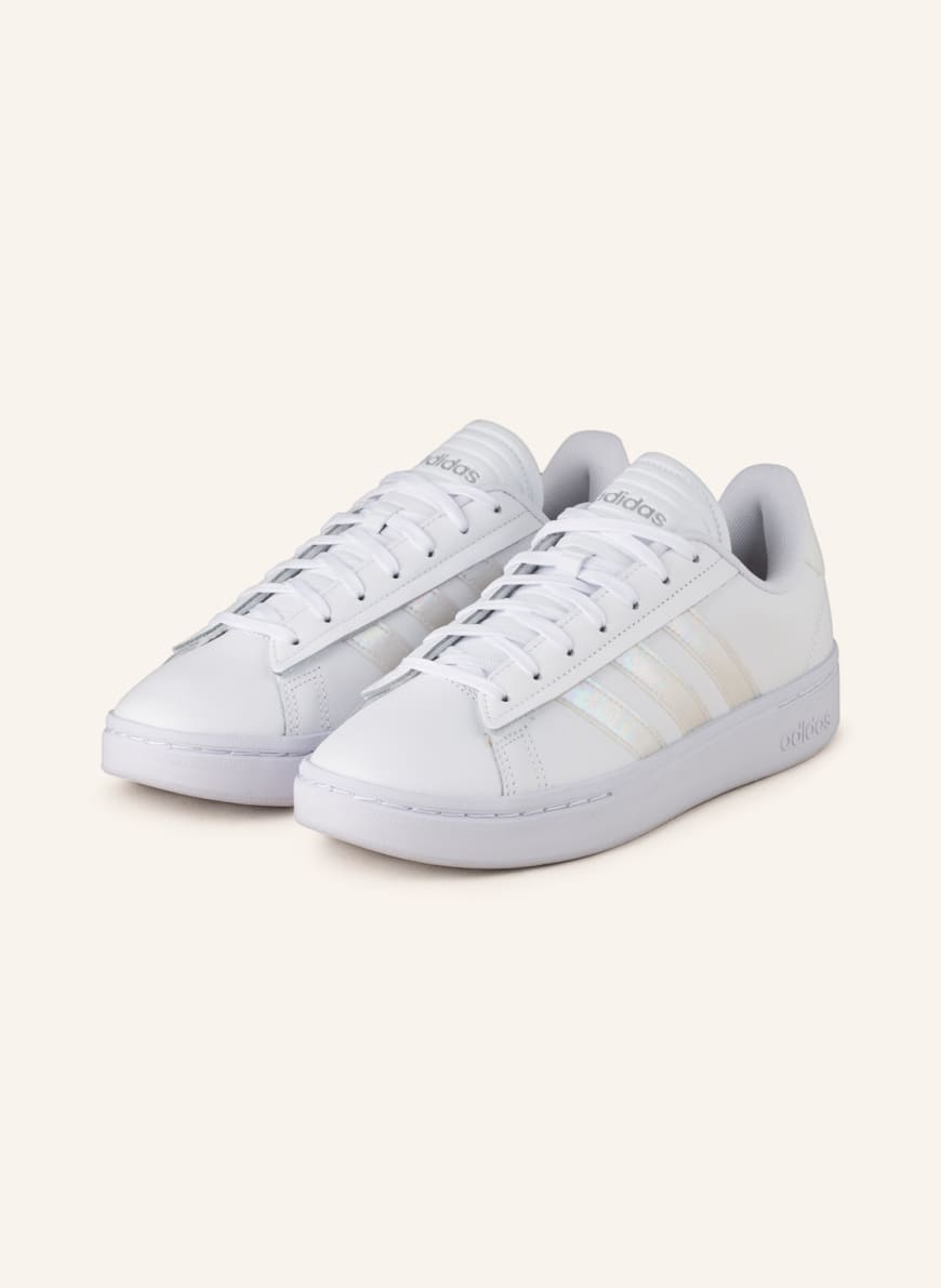 

Кеды женские Adidas 1001298353 белые 40.5 RU (доставка из-за рубежа), 1001298353