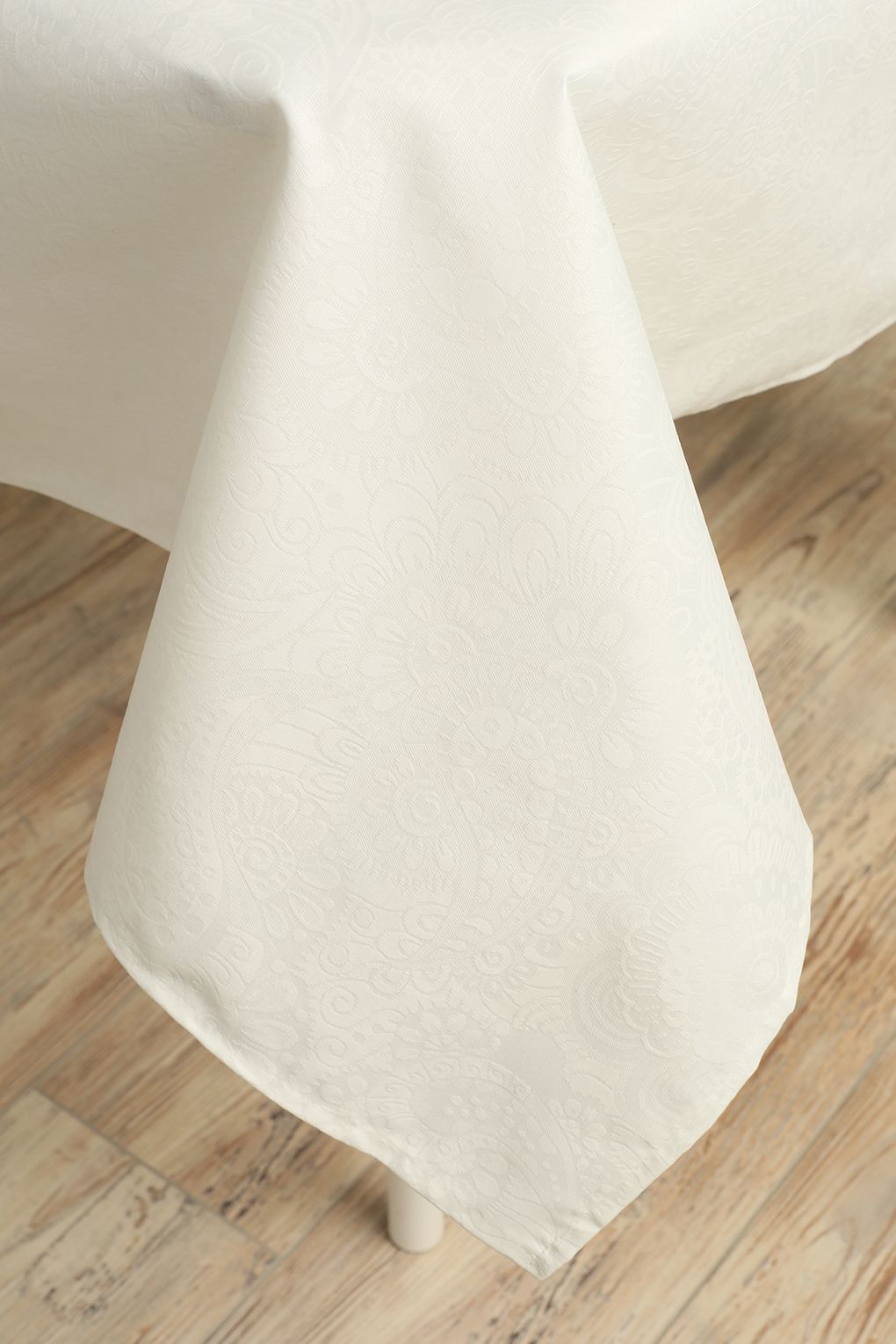Скатерть Aitana COPRKLBL1.80, 180 см, белый