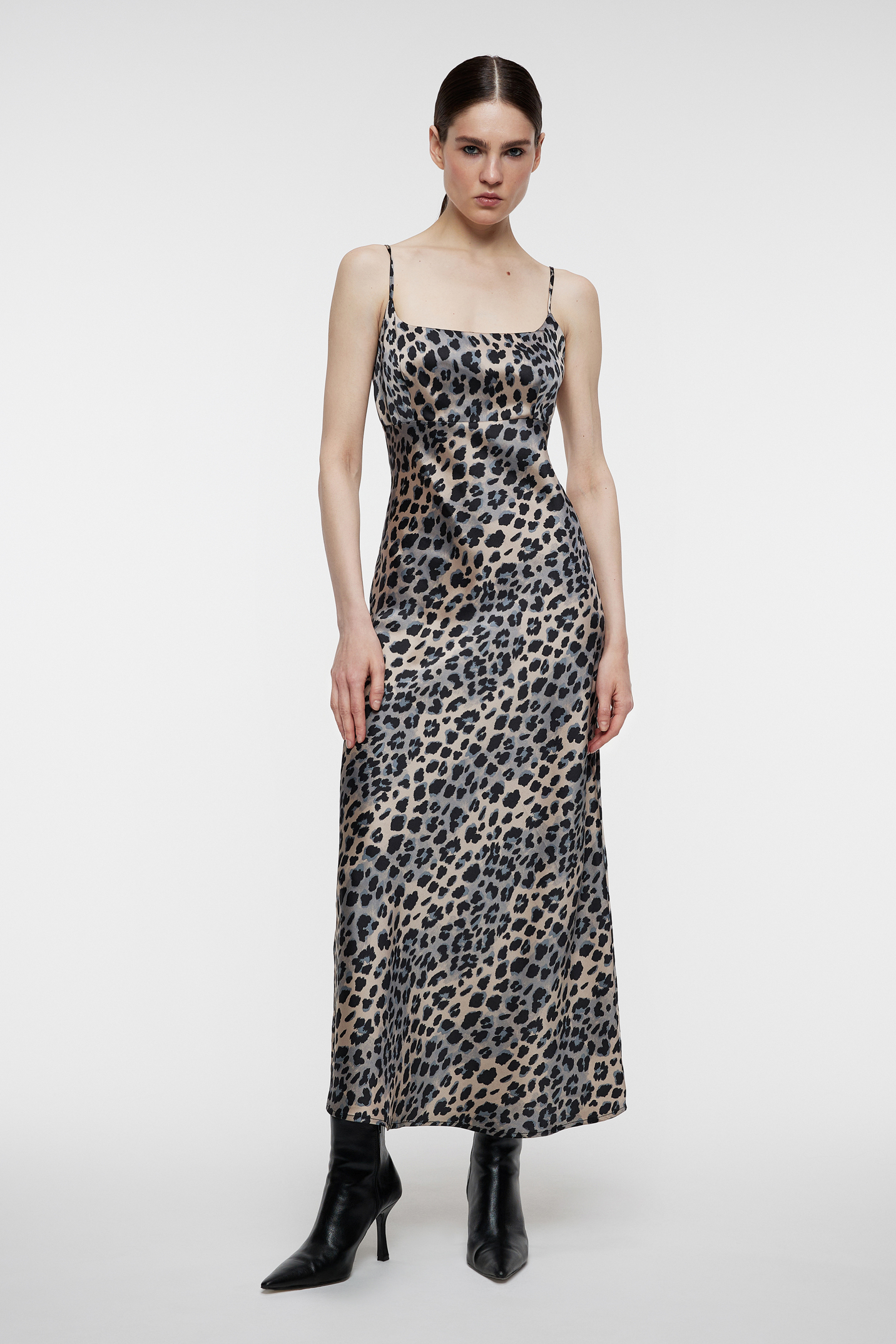 

Платье женское Befree 2321393533 черное M, 2321393533