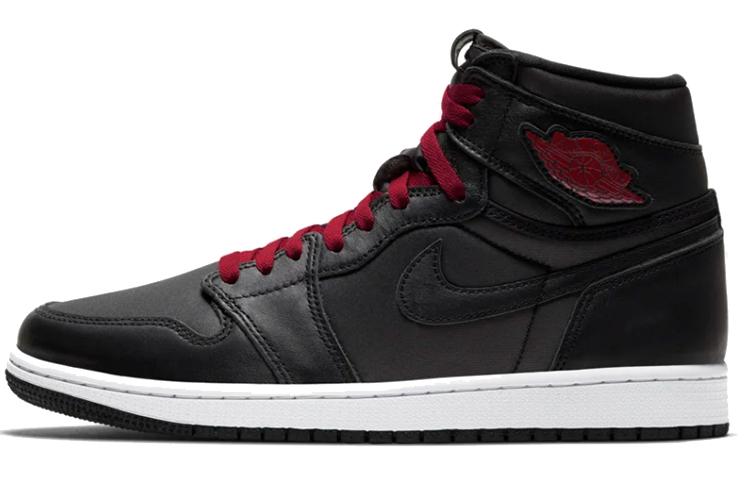 

Кеды унисекс Jordan Air Jordan 1 Retro High OG Black Satin GS черные 40 EU, Черный, Air Jordan 1 Retro High OG Black Satin GS