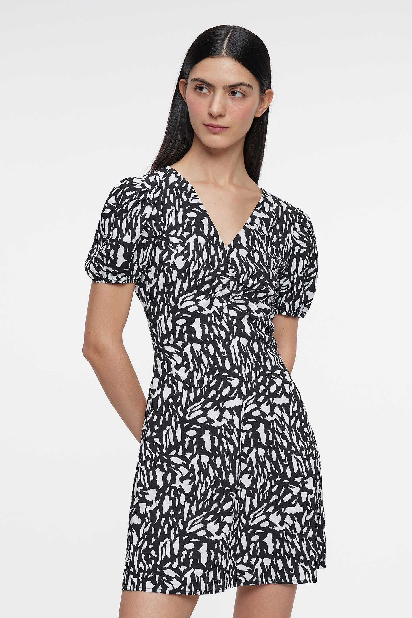 

Платье женское Befree 2321405540 черное M, Черный, 2321405540