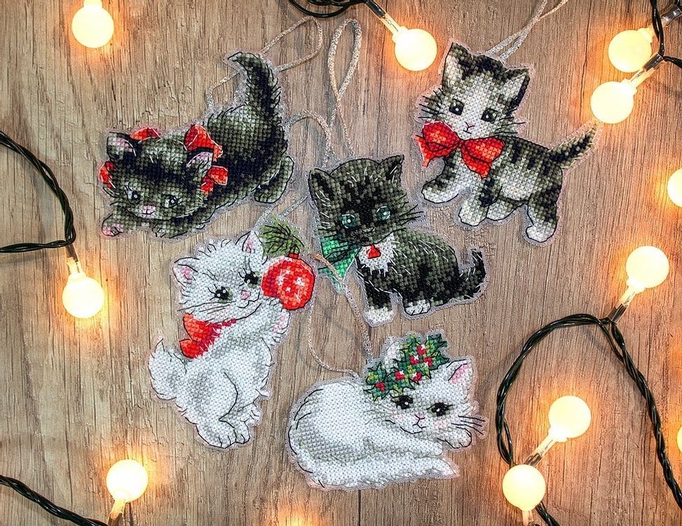 

Набор для вышивания Letistitch Christmas Kittens Toys 987