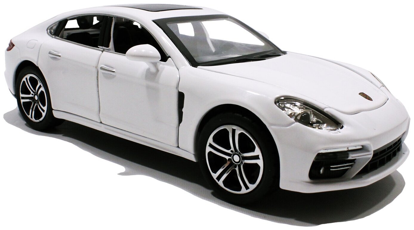 

Модель автомобиля XPX Porsche Panamera белый, Porsche Panamera