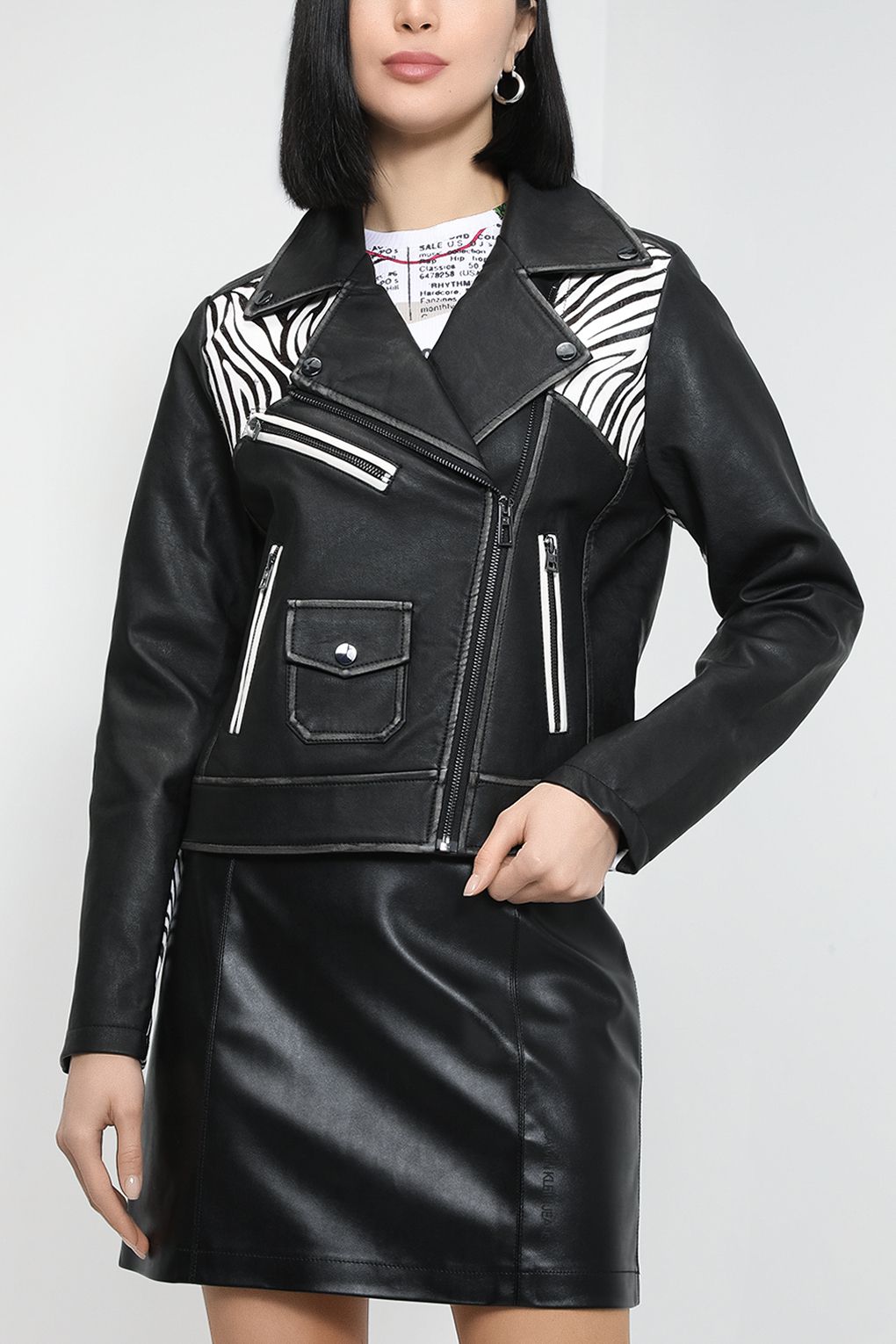 Кожаная куртка женская Desigual 23SWEW33 черная L