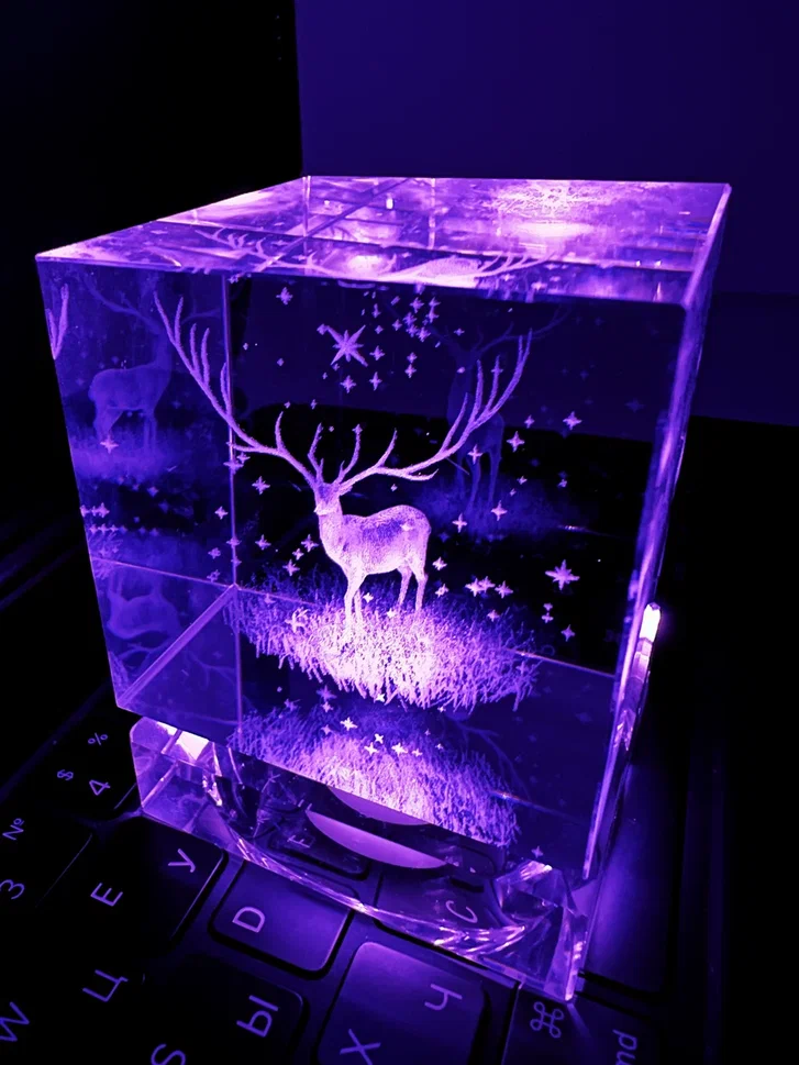 фото Светильник 3d хрустальный куб (длина грани 6 см) "олень" фиолетовый qvatra