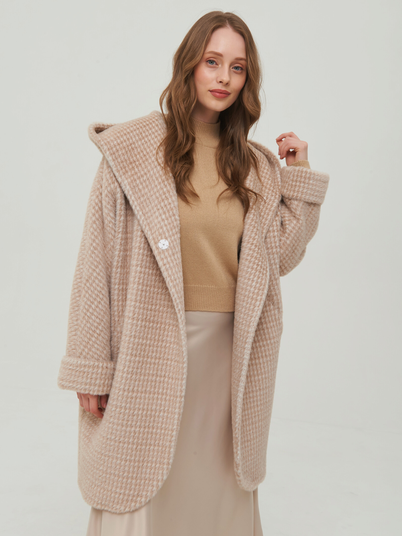 Пальто женское Crosario 01-1 бежевое 50 RU